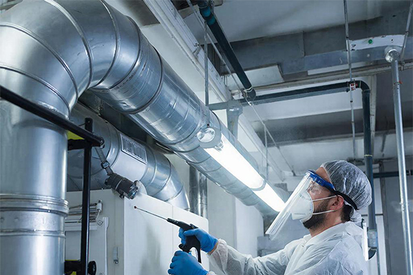 Механическая очистка мощной струей воды